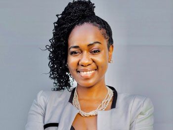 Tebogo Motaung wins Leader in Innovation of the Year Award 2024 for Afda