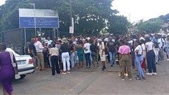 Students protesting at the gates of eThekwini TVET College’s Centec campus in Morningside on Monday, demand an urgent solution to their accommodation crisis. Photo: Tsoanelo Sefoloko / GroundUp