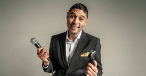 Stuart Taylor debuts new show, Odd Man Out