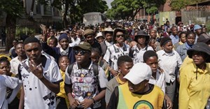 Learners from schools across Gauteng and the North West march to the Department of Basic Education’s head office in Pretoria on Thursday. Photos: Ihsaan Hendricks / GroundUp