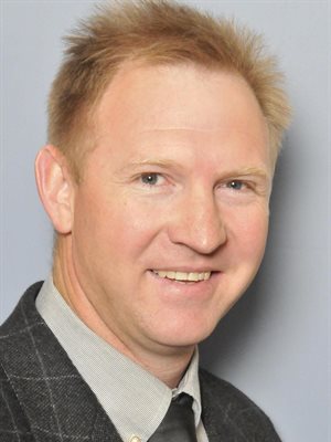 Prof Peet van der Merwe