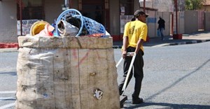 A waste picker in Johannesburg. Archive photo: Masego Mafata / GroundUp