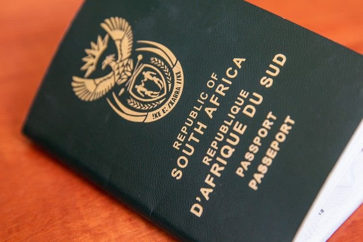 The Constitutional Court has confirmed that a section of the law which automatically strips South Africans of citizenship if they take the citizenship of another country is invalid. Archive photo: Ashraf Hendricks / GroundUp
