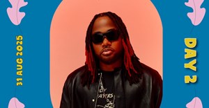 Leon Thomas joins Doja Cat on the stage. Source: Supplied.