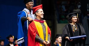 Zapiro, SA&#x2019;s most-awarded cartoonist, receives Honorary Doctorate in Education from University of Pretoria
