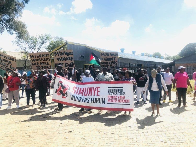 The Labour Court of Appeal has ruled that the Simunye Workers Forum fails to comply with the Labour Relations Act for registration as a union. Archive photo: Kimberly Mutandiro / GroundUp