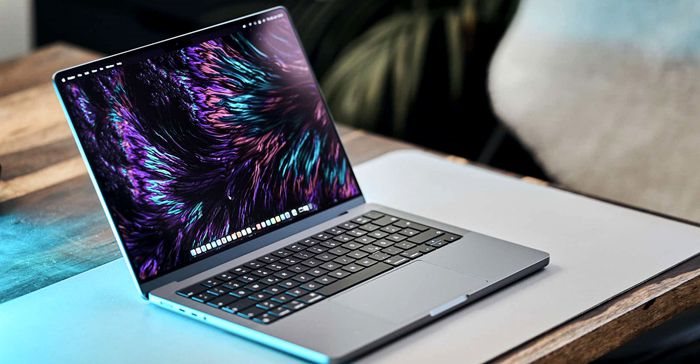 MacBook Pro 14-inch M4 + Adobe: A new era for creatives starts now