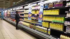 Local retail sales rise 5.1% year on year in April