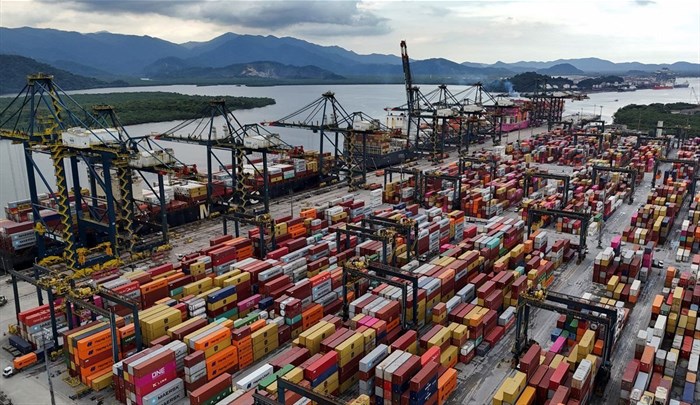 A drone view shows ships and containers at the Port of Santos, in Santos, Brazil April 3, 2025. REUTERS/Amanda Perobelli/File Photo