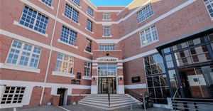 Source: Growthpoint Properties. Longkloof Studios is a green-certified commercial office space in Cape Town, having achieved a 4-Star Green Star Existing Building Performance rating.