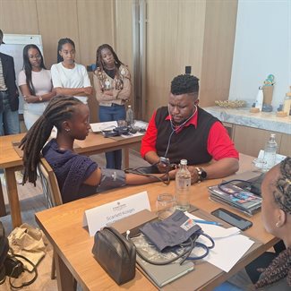 Workshops train Africa&#x2019;s aspiring health professionals