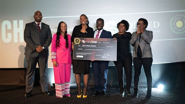 From left to right: Gladwyn Leeuw, Thabelo Raphala, Sarah Motshwane, Abed Tau, Neo Khauoe and Nontokozo Madonsela.