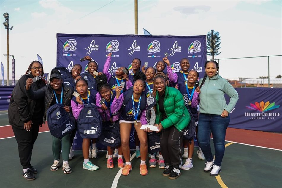Nomzamo and Menlopark claim national glory at DStv Schools Netball Challenge finals