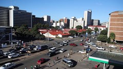 A general view of commuters in the capital, Harare, Zimbabwe, 1 April 2025. Reuters/Philimon Bulawayo/File Photo