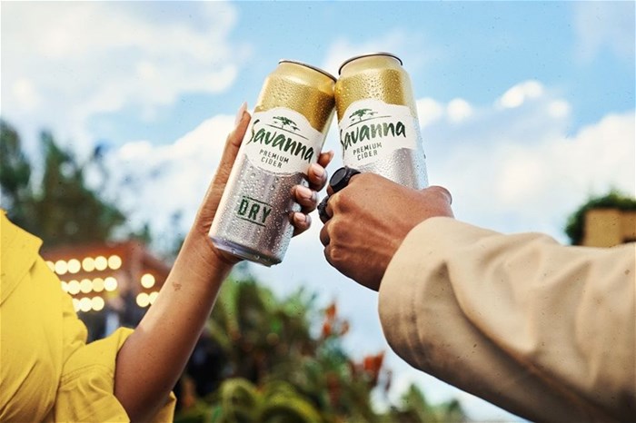 We outside this summer with the Savanna 500ml can