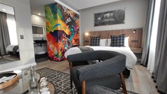 Review: Protea Hotel&#x2019;s Orlando Pirates Room brings soccer spirit to Cape Town