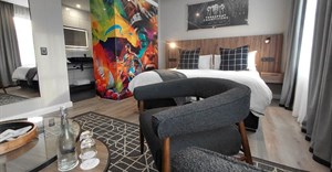 Review: Protea Hotel&#x2019;s Orlando Pirates Room brings soccer spirit to Cape Town
