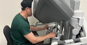 In a first for South Africa, a robotic procedure successfully removes kidney for donation