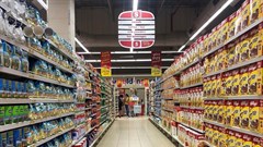 Shoprite earnings rise on festive, Easter demand