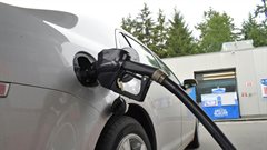 Motorists to pay less as petrol, diesel prices cut