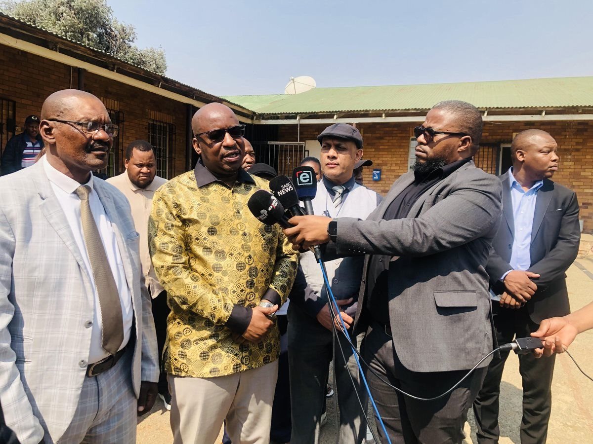 Gauteng MEC for Education Matome Chiloane promised parents a new school. Photos: Kimberly Mutandiro / GroundUp