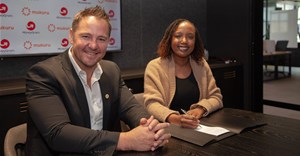 Source: Supplied. Andy Jury, Mukuru's Group CEO and Tendai Tizirai, Mukuru Head of Expansion.