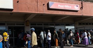 The contract between SASSA and Postbank is to be terminated this month. But Postbank has approached the court to get this set aside, saying it will have “severe consequences for vulnerable citizens”. Archive photo: Ashraf Hendricks