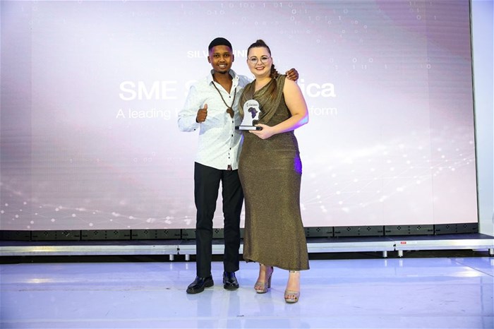 Karabo Kgophane and Maryna Steyn from SME South Africa accepting the silver new gen award for best online magazine