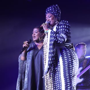 Malian legend Oumou Sangaré bringing the Conga Stage to life with her unmistakable soul and ancestral rhythm as she invited Thandiswa Mazwai to join her