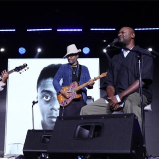 Meshell Ndegeocello — weaving basslines that grounded the festival in eclectic soul