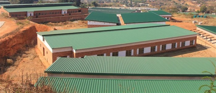 The new campus for Rivoni School of the Blind includes several large buildings. But work to finish the project has been stalled for most of this year. Photos: Thembi Siaga / GroundUp