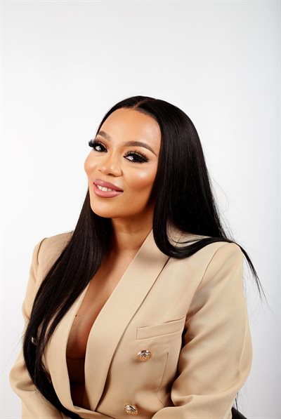 Reality TV star Nozipho Ntshangase, who recently underwent “a mommy makeover”, says that you must separate marketing from medicine. Image supplied.