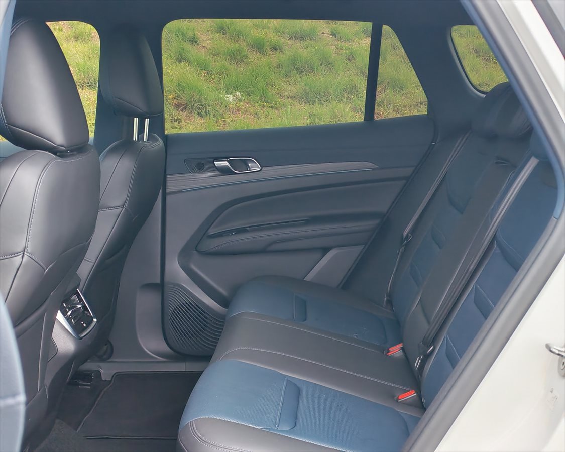 Leg room and head room for rear passengers is aplenty