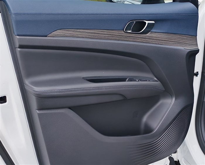 Throughout the Ford Territory are storage compartments. After six months, things remained sturdy