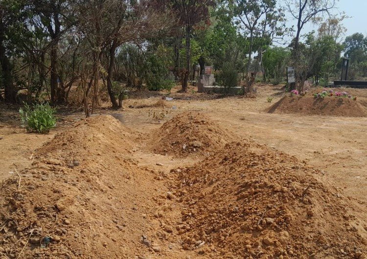 Mortuaries are struggling to cope with the number of bodies from Kikonge mine. If unclaimed after 14 days, bodies are moved to unmarked graves.