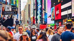 CMO Playbook: 5 strategic plays for leaders navigating marketing mayhem