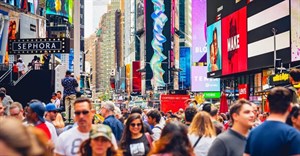 CMO Playbook: 5 strategic plays for leaders navigating marketing mayhem