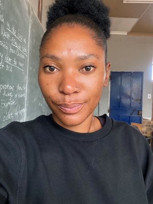 Winnie Titi, a Cyril Ramaphosa Education Trust (CRET) alumna and educator at Ikusasa Comprehensive High School in Johannesburg