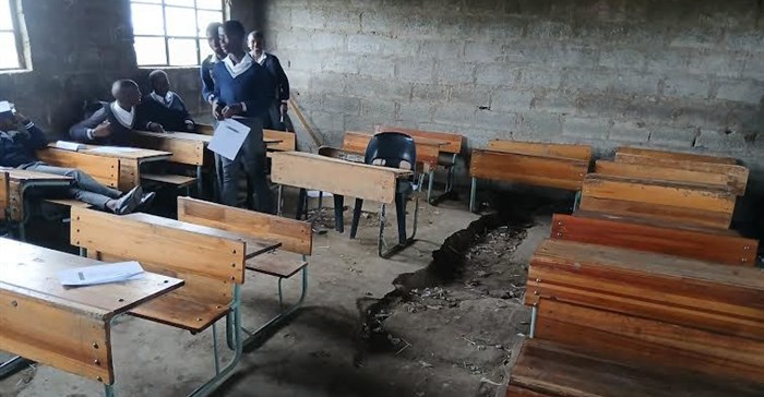 Some learners have given up hope that their promised new school will ever be built. Photos: Nombulelo Damba-Hendrik / GroundUp