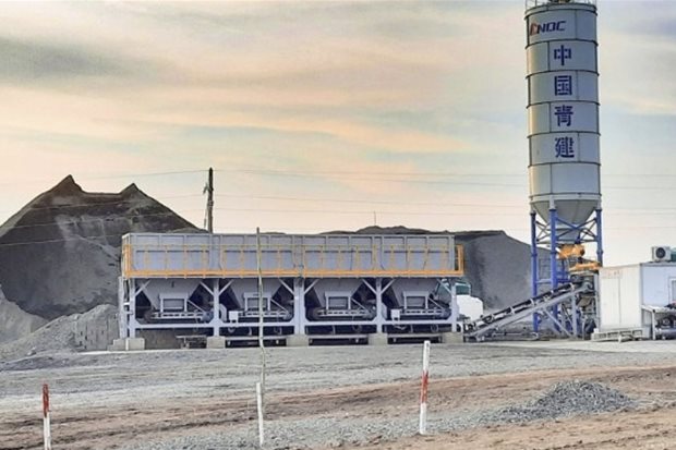 Source: Source: GroundUp/Sechaba Mokhethi. A Qingjian Group Company plant in Qacha’s Nek during construction of the Makhaola Lerotholi Highway.