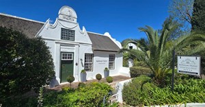 Source: Supplied. Swellendam – the thriving 5-star, luxury guesthouse, Rothman Manor Boutique Hotel, offering three historic thatched houses dating to around 1834 with six stylish guest suites and more on a 3.5ha estate is on the market for R12.8m (Excl. Vat). It is fully equipped and furnished, and is being sold as a going concern.