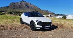 Review: Volvo EX30 Cross Country