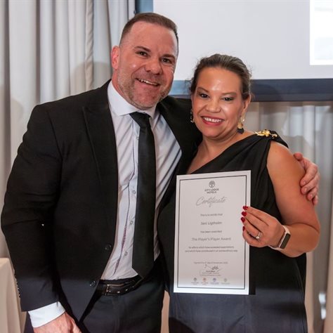 Player’s Player Award presented to Jani Ligthelm (right) by Morne Bester, GM Operations