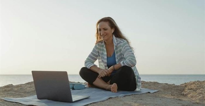 The best hires don’t wait for January, and neither should recruiters