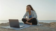 The best hires don&#x2019;t wait for January, and neither should recruiters