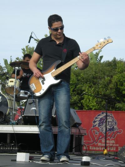 Macgyver Knife at the Carnival Battle of the Bands