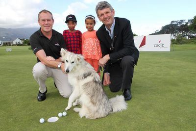 Morne du Plessis(SA Rugby legend), Frank Cadiz(CEO of Cadiz Asset Management), Nwabisa Gcwabe, Sky-Li Harmse(Westlake Community Centre) and Storm, a rescued dog from TEARS. Pic: Jacqui Morris