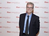 Barry Davies (Chas Everitt)