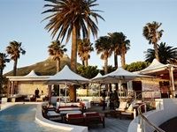 The Red Carpet Fashion Show 2016