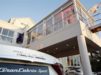 The Red Carpet Fashion Show 2016